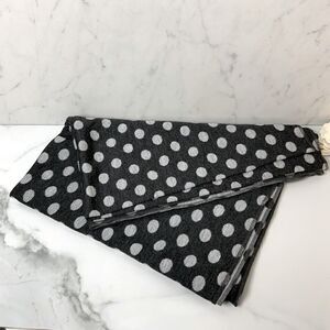 Women’s Dana Herbert scarf